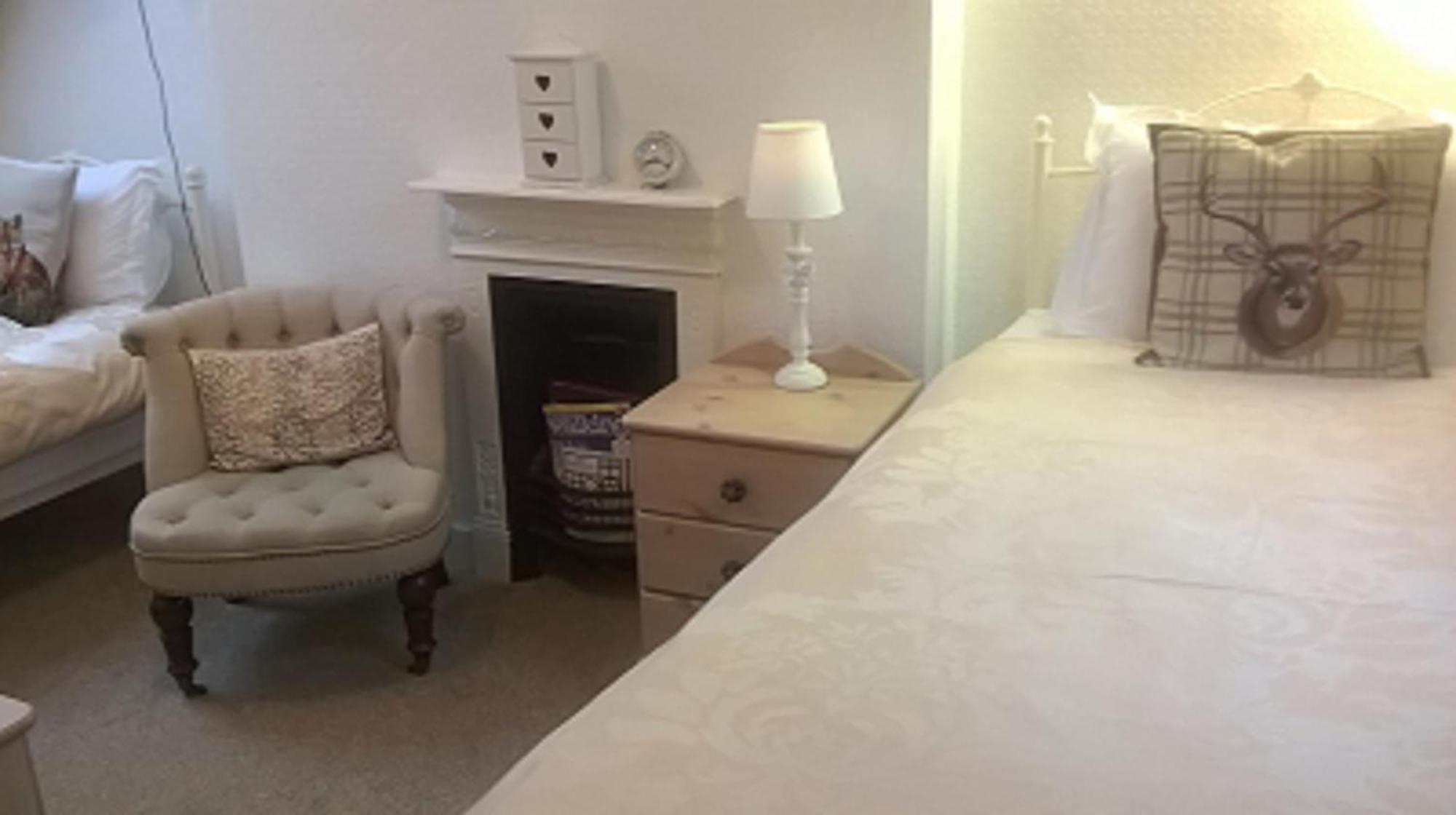 Anton Guest House Bed And Breakfast Shrewsbury Eksteriør bilde