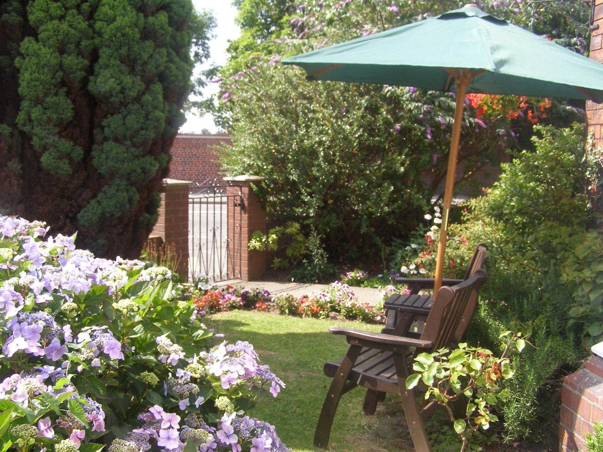 Anton Guest House Bed And Breakfast Shrewsbury Eksteriør bilde