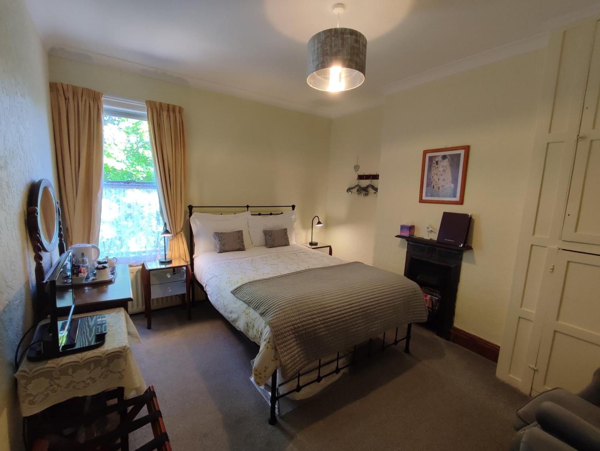 Anton Guest House Bed And Breakfast Shrewsbury Eksteriør bilde