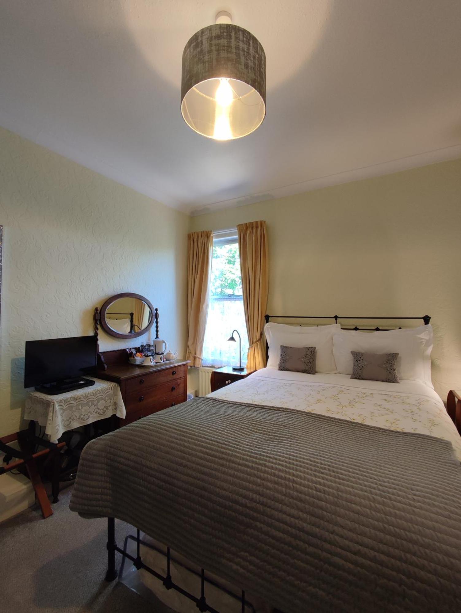 Anton Guest House Bed And Breakfast Shrewsbury Eksteriør bilde