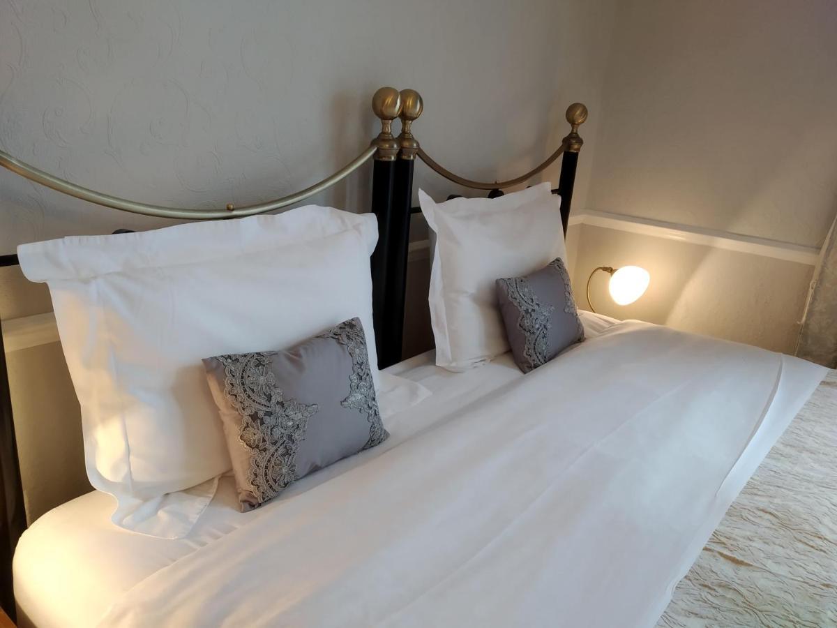 Anton Guest House Bed And Breakfast Shrewsbury Eksteriør bilde