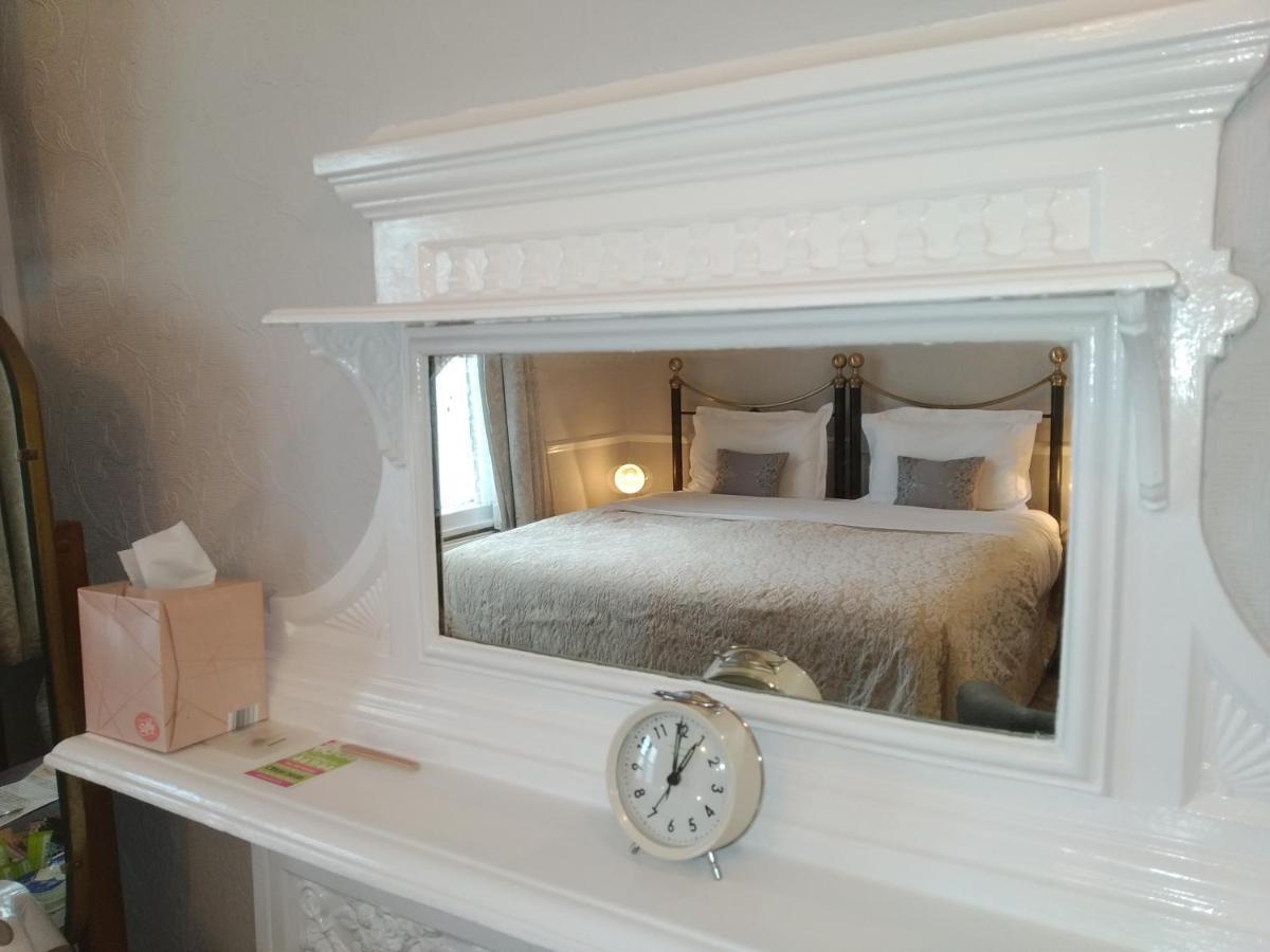 Anton Guest House Bed And Breakfast Shrewsbury Eksteriør bilde